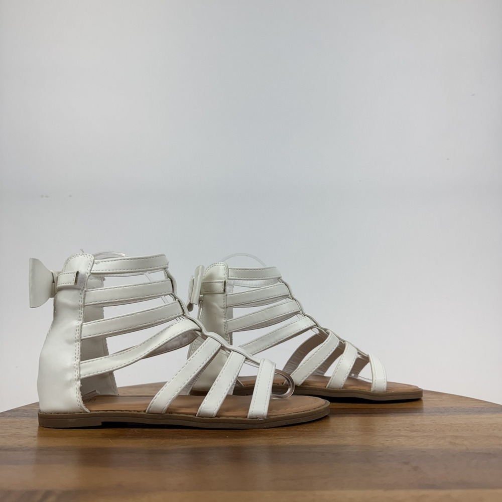 New Big Kids Yoki Chantal White Faux Leather Bow Gladiator Sandals Size 4 Y NWOB